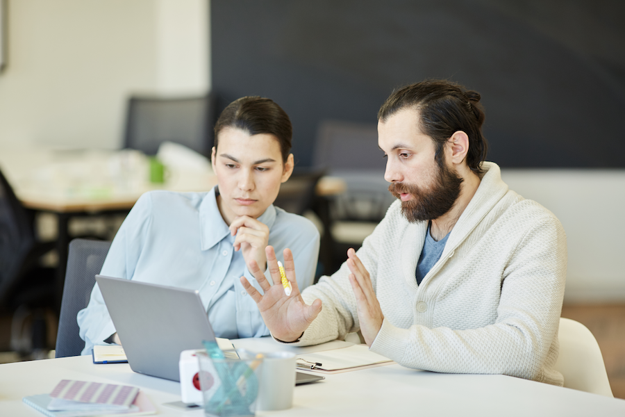 Digital brand managers en réunion